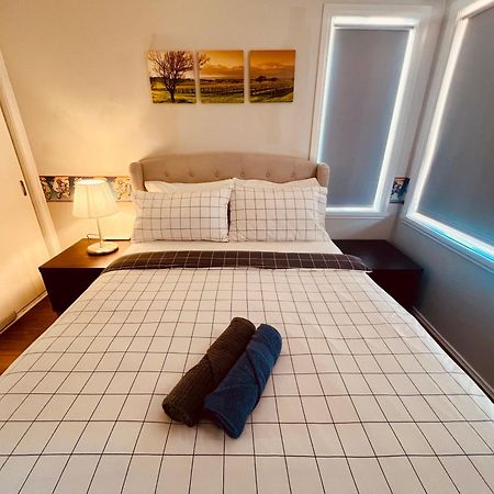 Spacious 6 Bedroom Holiday Home 15 Min Away From Melbourne Airport Sydenham Екстериор снимка