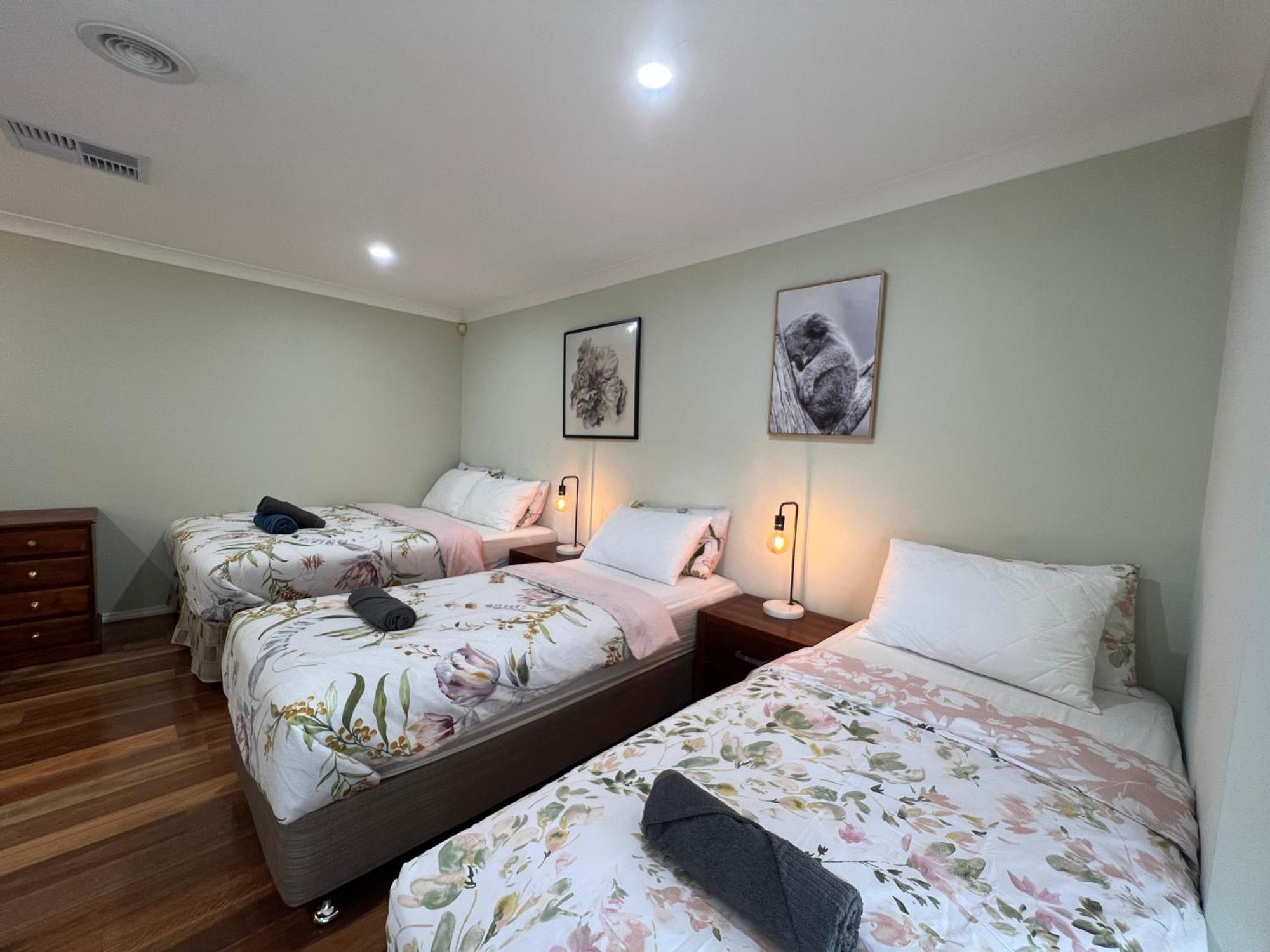 Spacious 6 Bedroom Holiday Home 15 Min Away From Melbourne Airport Sydenham Екстериор снимка