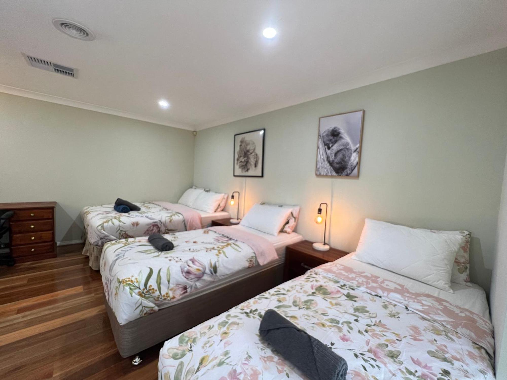 Spacious 6 Bedroom Holiday Home 15 Min Away From Melbourne Airport Sydenham Екстериор снимка
