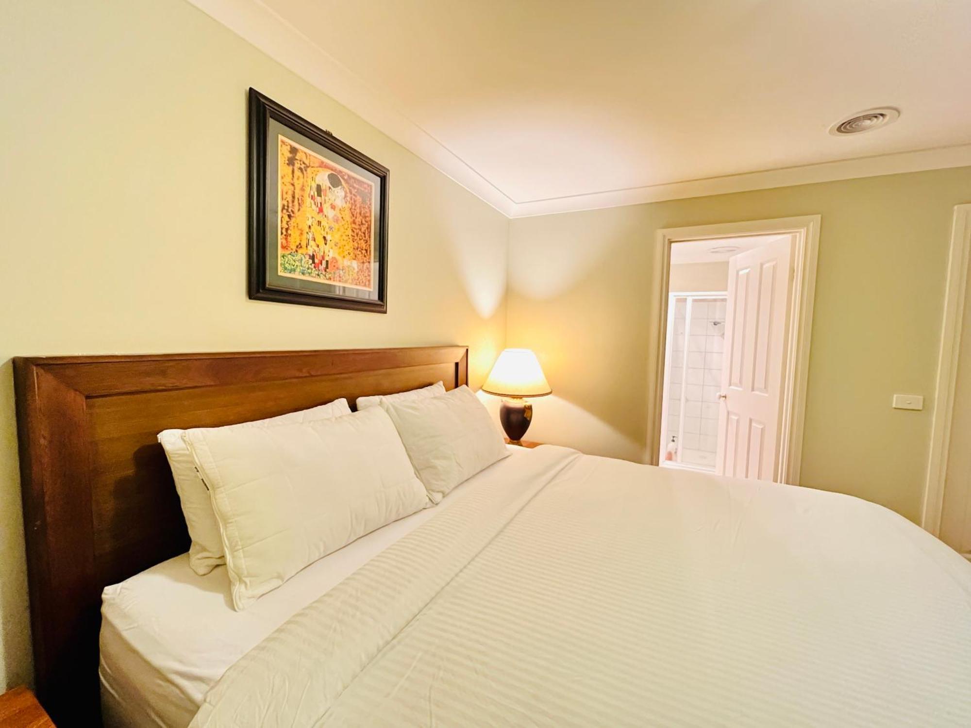 Spacious 6 Bedroom Holiday Home 15 Min Away From Melbourne Airport Sydenham Екстериор снимка