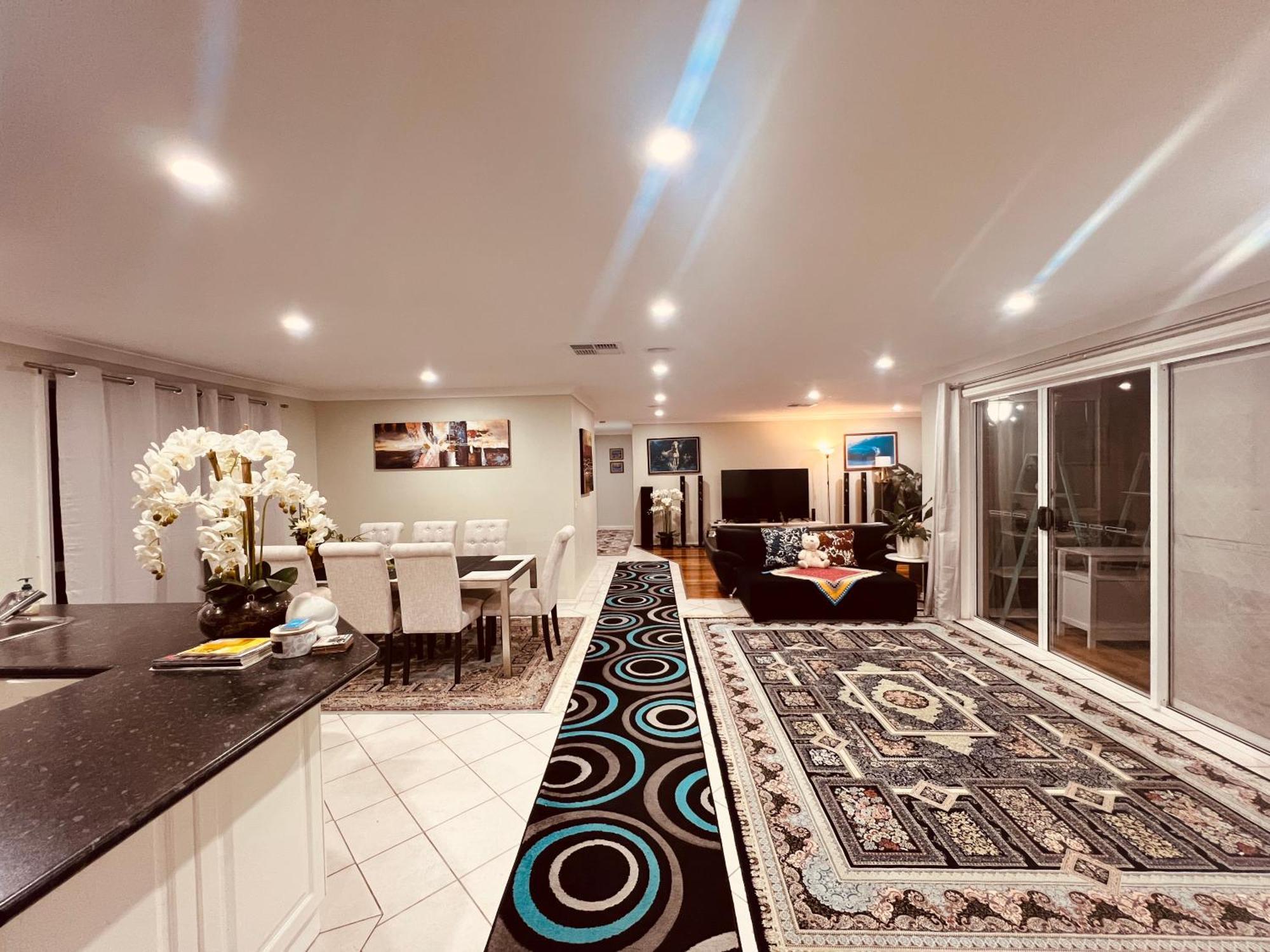 Spacious 6 Bedroom Holiday Home 15 Min Away From Melbourne Airport Sydenham Екстериор снимка