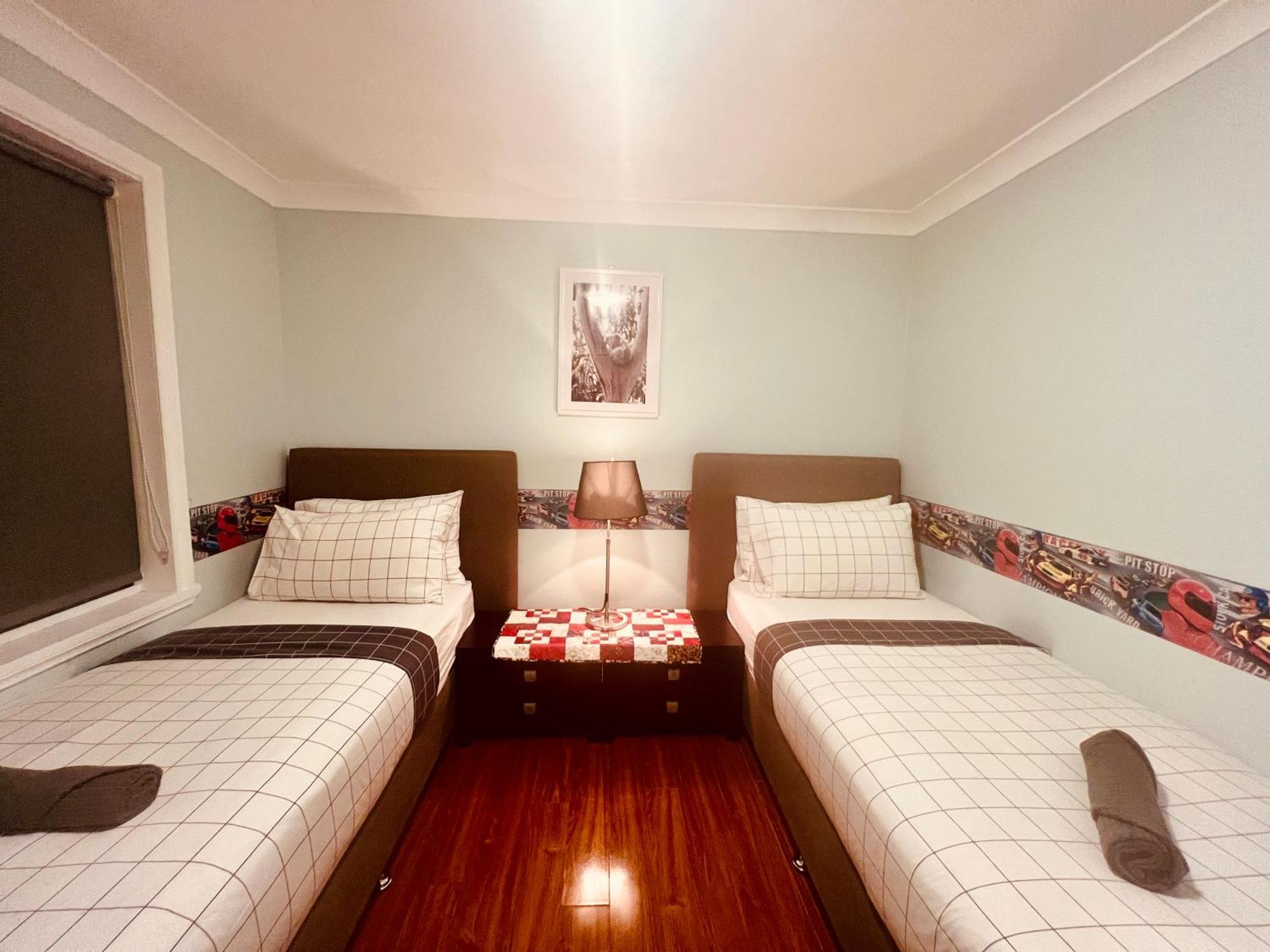 Spacious 6 Bedroom Holiday Home 15 Min Away From Melbourne Airport Sydenham Екстериор снимка