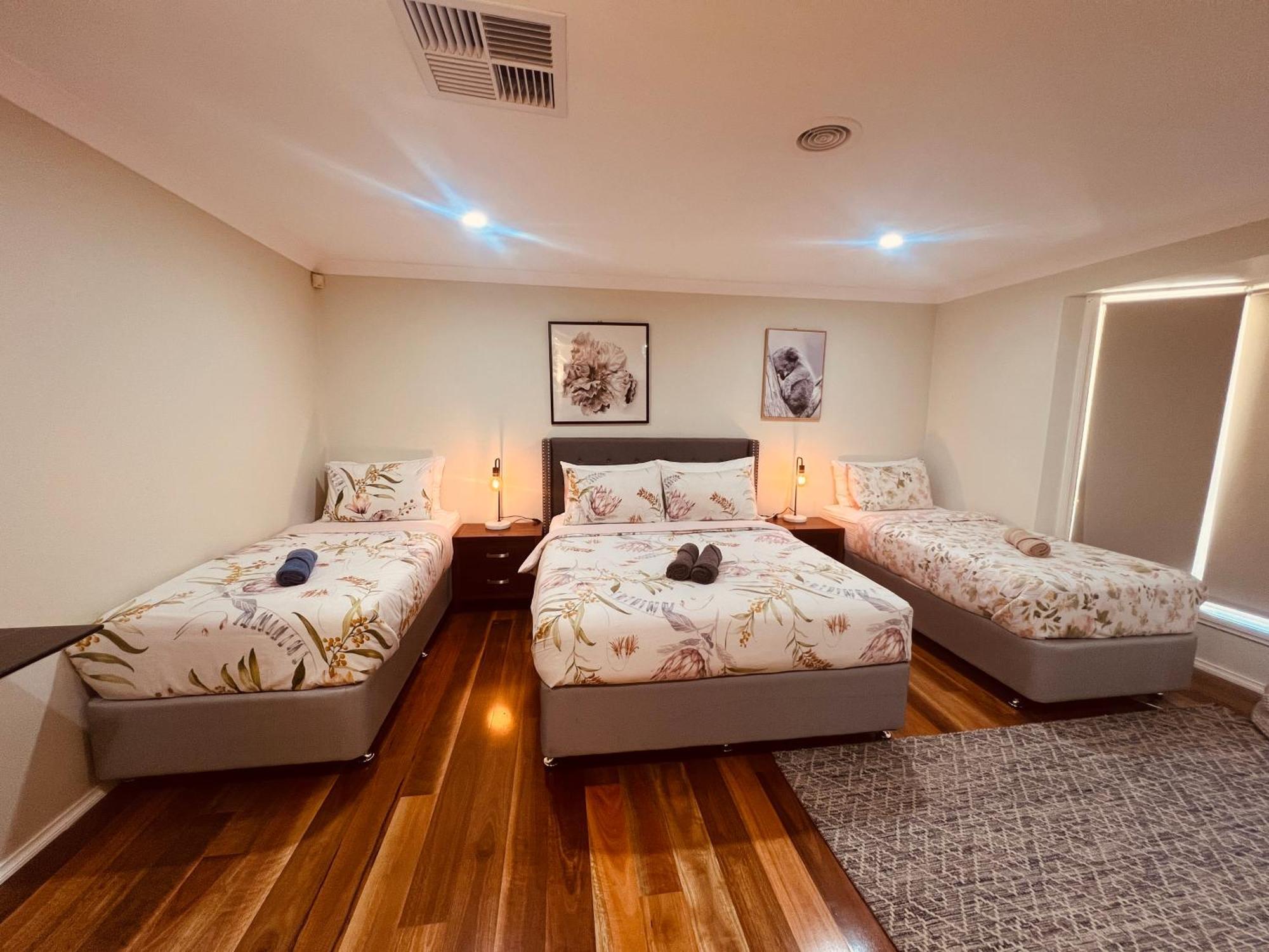 Spacious 6 Bedroom Holiday Home 15 Min Away From Melbourne Airport Sydenham Екстериор снимка