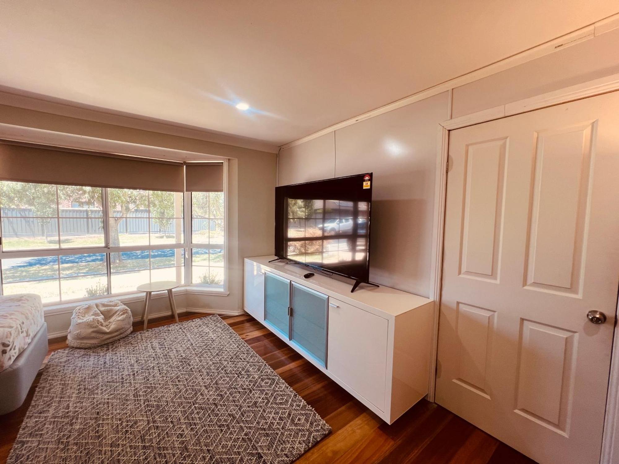 Spacious 6 Bedroom Holiday Home 15 Min Away From Melbourne Airport Sydenham Екстериор снимка